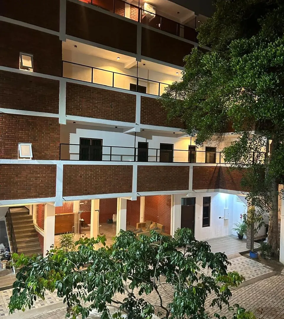 Unic Residence And Transit Hotel Katunayake