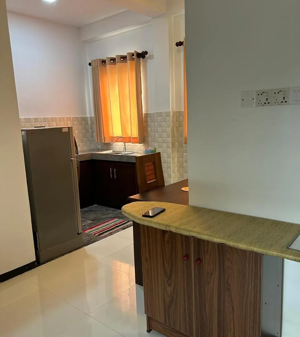 Unic Residence And Transit Hotel Katunayake Apartment