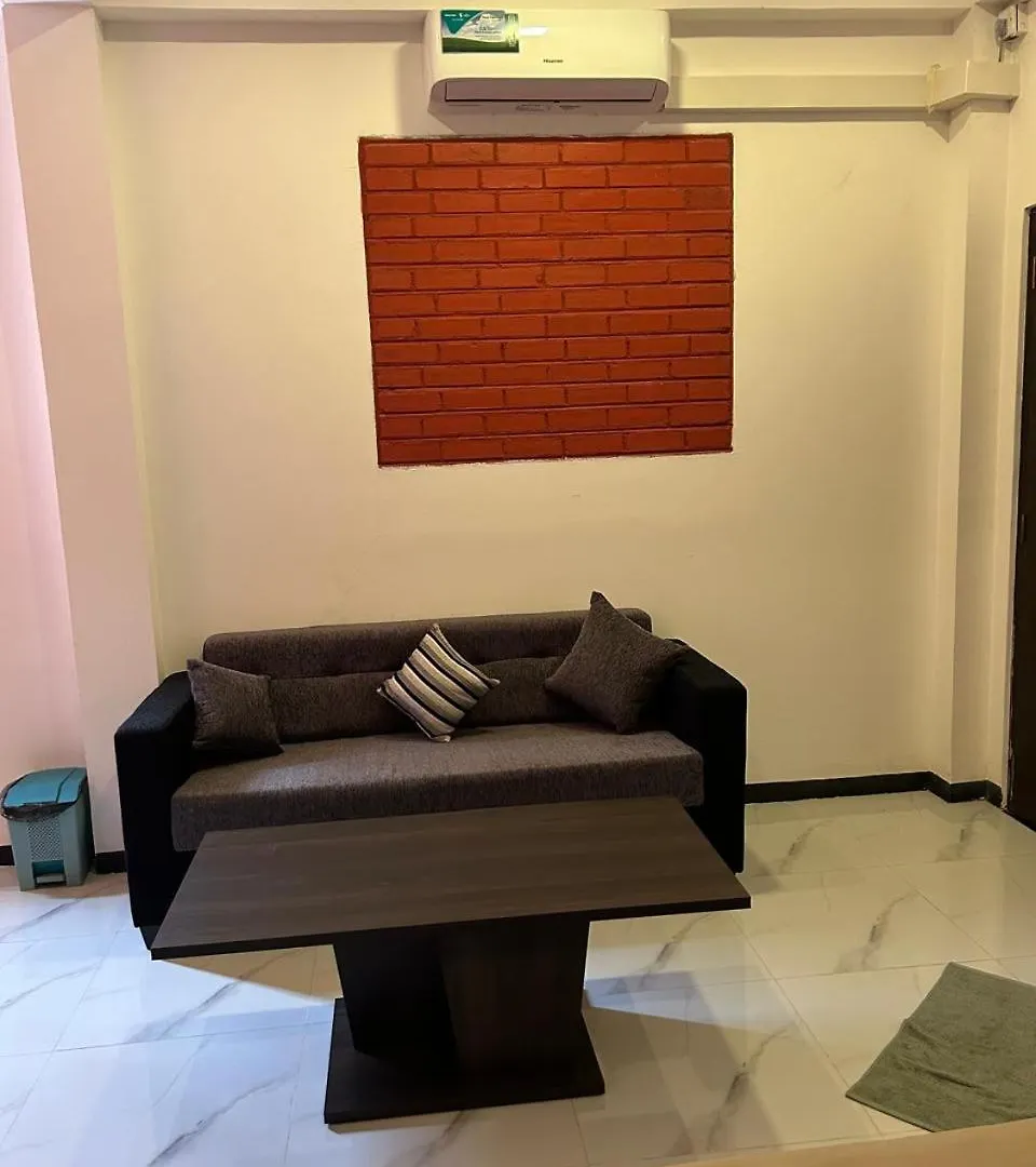 Unic Residence And Transit Hotel Katunayake Apartment