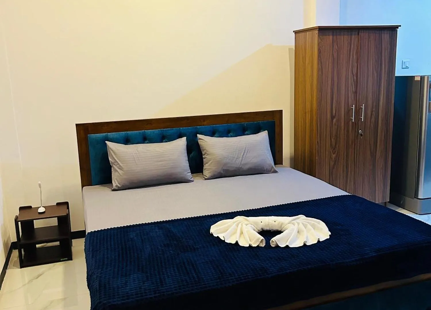 Unic Residence And Transit Hotel Katunayake Apartment