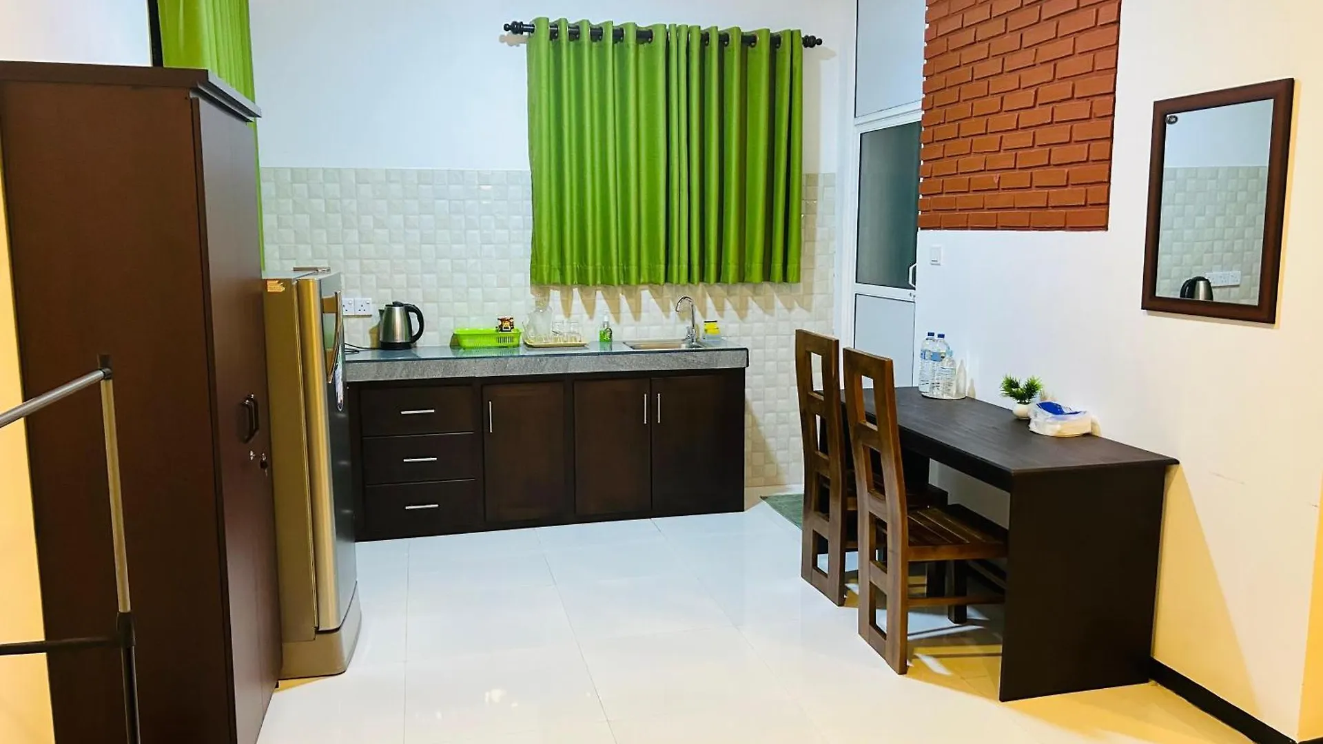 Unic Residence And Transit Hotel Katunayake 0*,  Sri Lanka